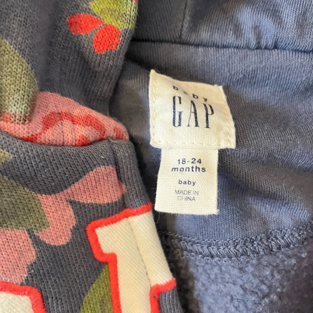 Gap Zip Up 18-24 Months - Picture 3 of 4